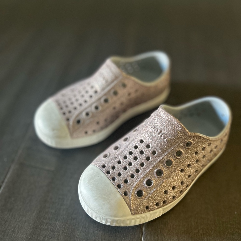 Native sandals - gold